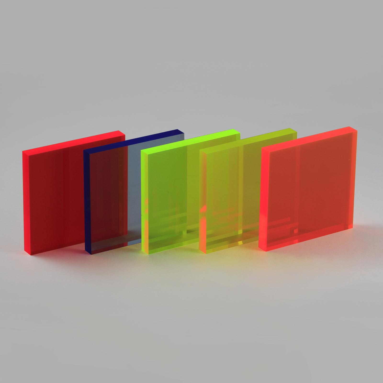 Customizing Perspex Sheets: Professional Cutting and Bending Services for Kenyan Fabricators